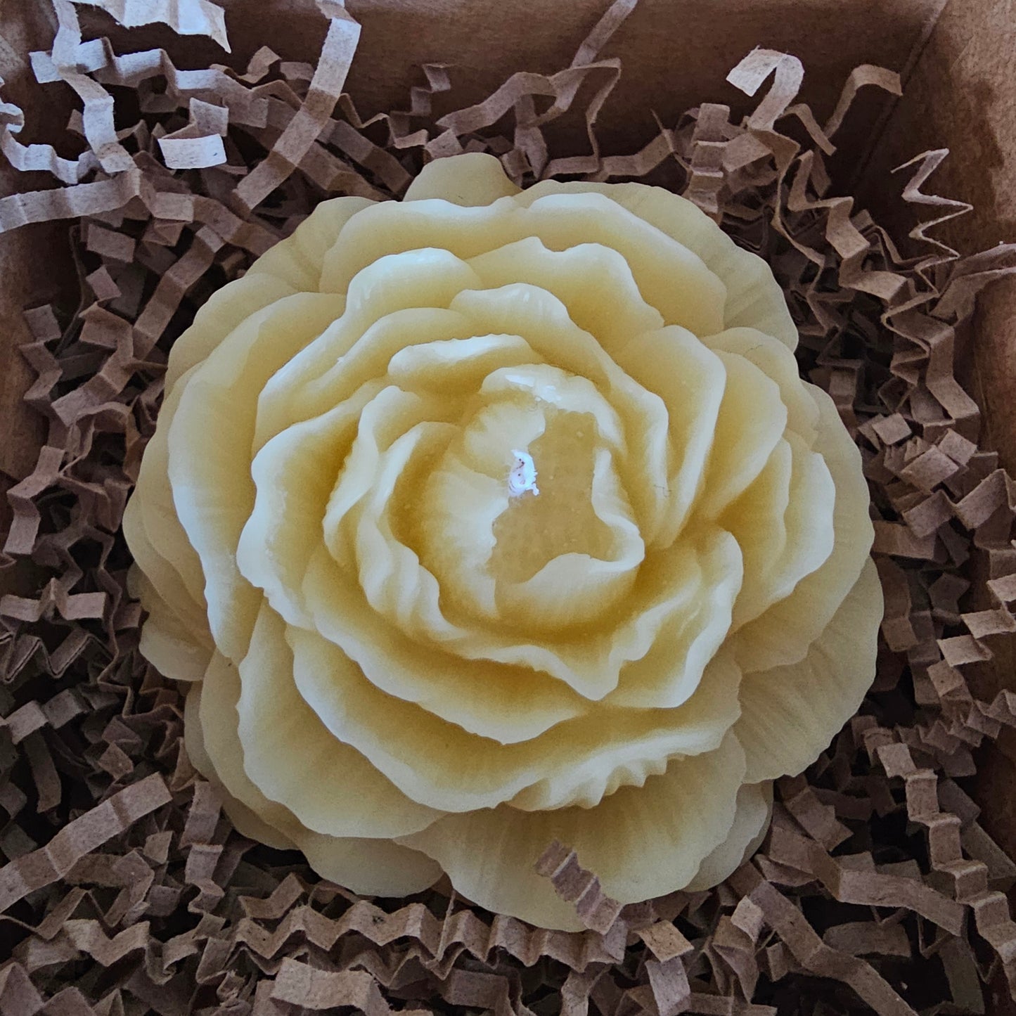 100% Beeswax Peony Flower Pillar Candle